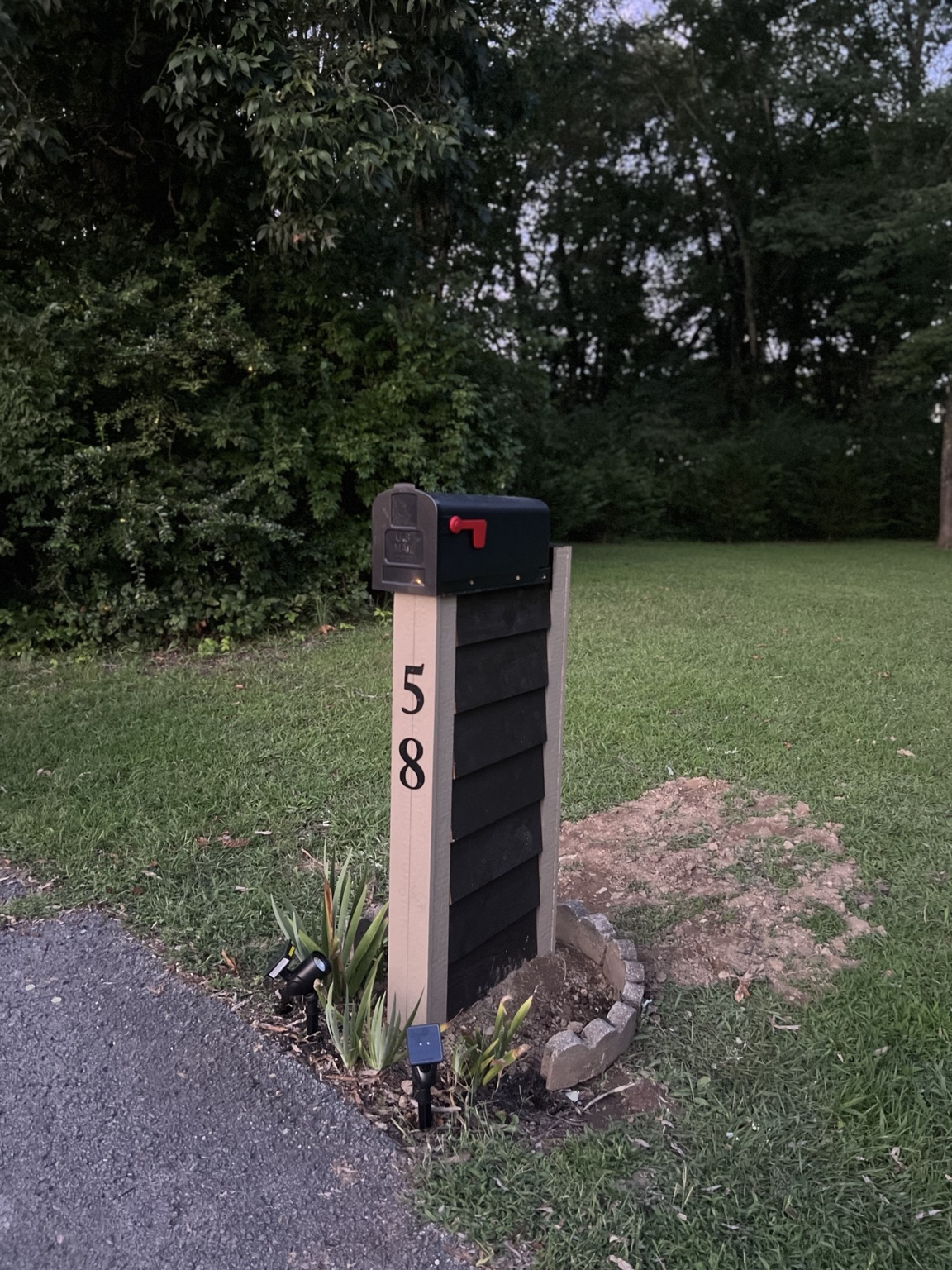 Custom mailbox built by To-A-T